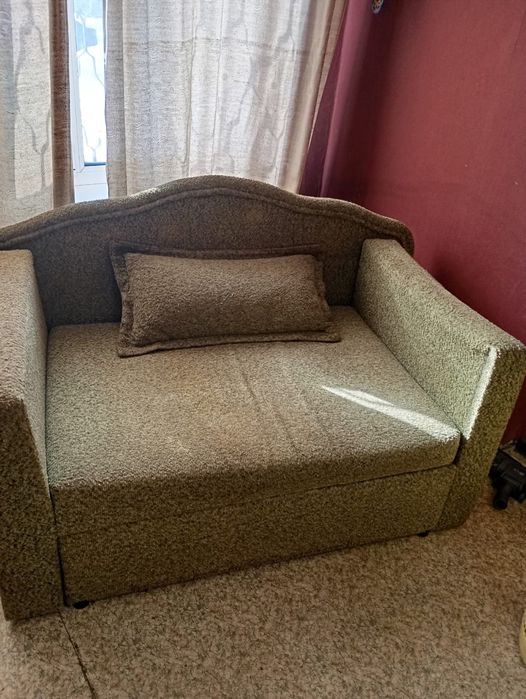 Отдам даром диван