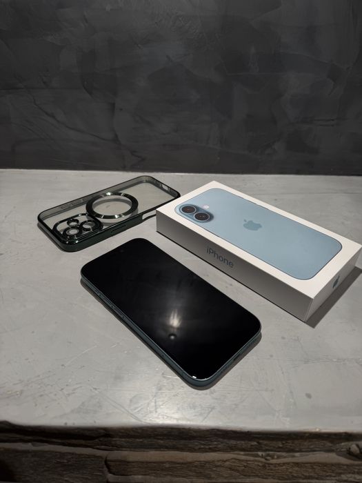 КАТО ЧИСТО НОВ Iphone 16, 98% батерия Teal