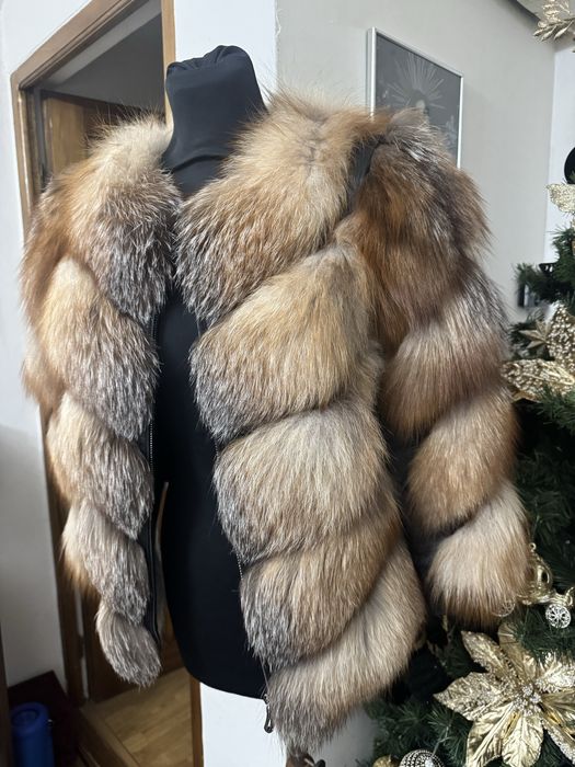 Haina de blana , de vulpe foarte bogata , model 2 in 1, se poate vesta