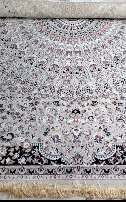 Продам ковёр б/у