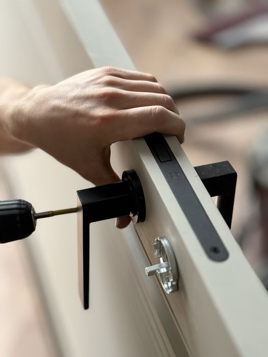 Установка дверей