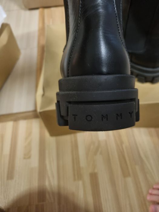 Ghete piele barbatesti Tommy Hilfiger