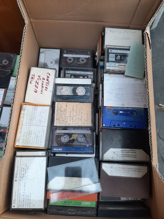 Casete audio originale inregistrate în stare bună