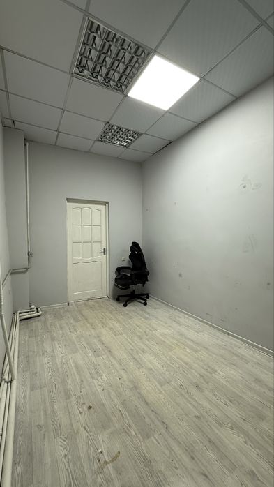 Под маникюрный или ресницы