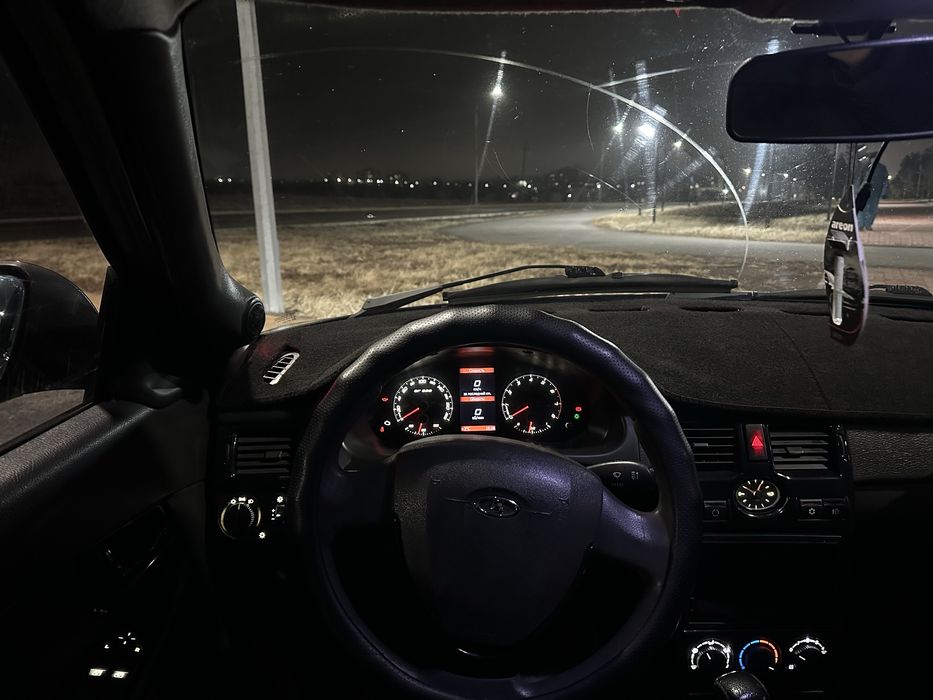 Продам приору 2012 года