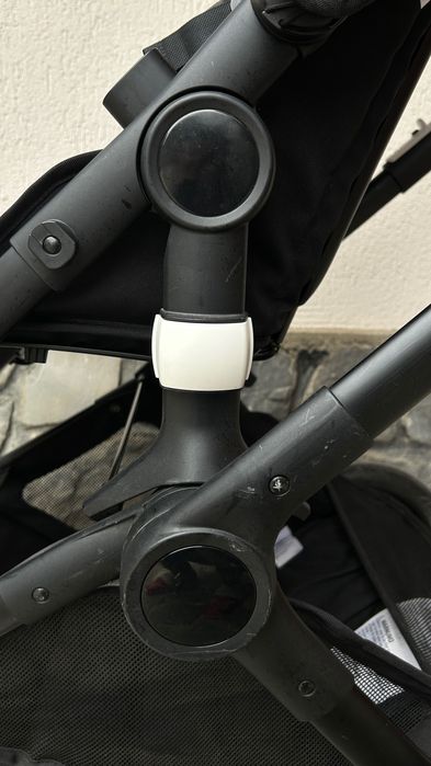 Carucior Bugaboo Fox2 cu toate accesoriile (landou, husa iarna etc)