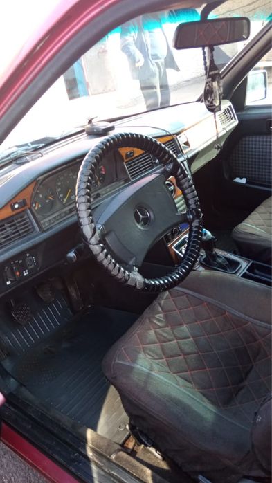 Мерседес 190 в Сортировке