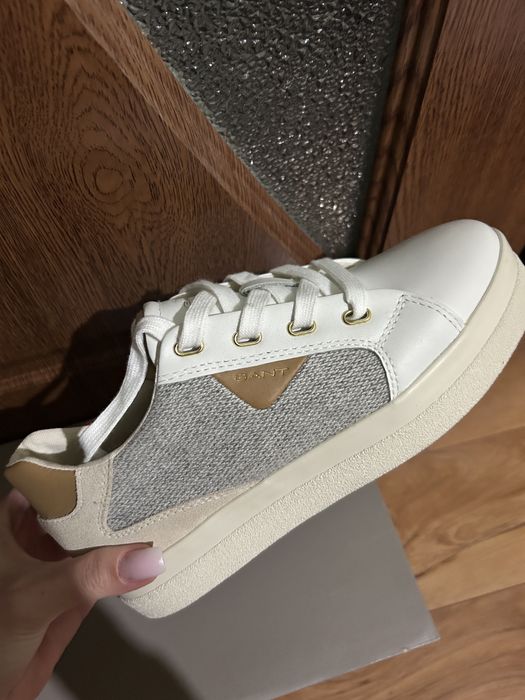 Vand adidasi Gant dama