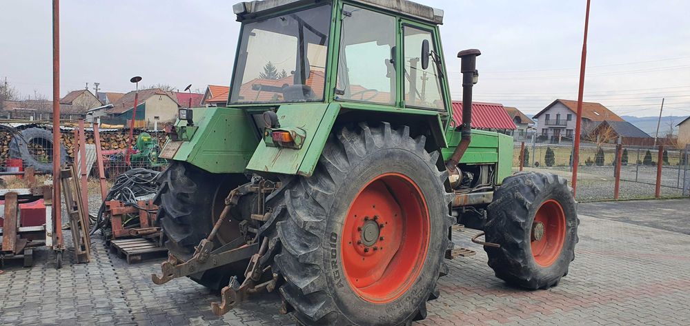 Dezmembrez tractor Fendt 615 ls