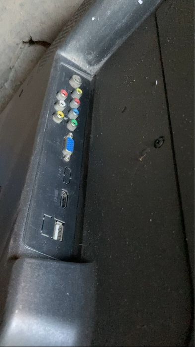 Телевизор TCL.