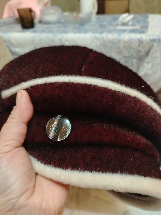 Продам красивую тёплую шапочку