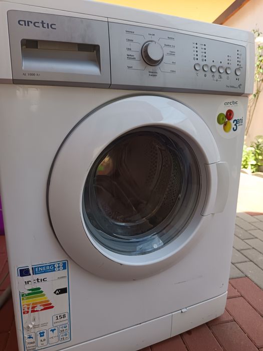 Mașină de spălat rufe Arctic al 1000a+