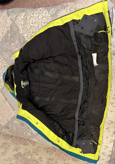 Горнолыжный костюм