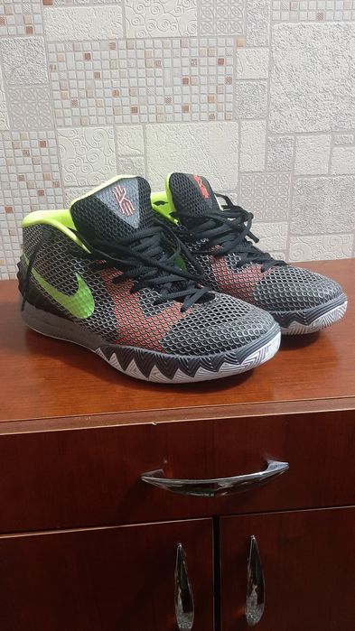 Баскетбольные кроссовки, Kyrie 1
