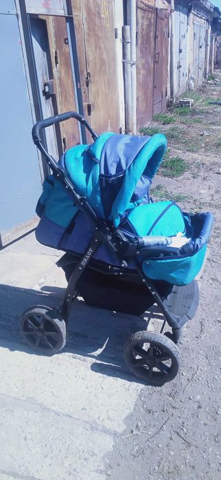 Детская коляска в отличном состоянии
