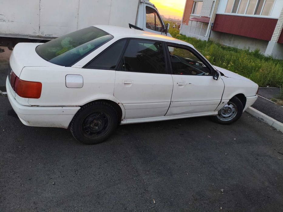 Продам машину Ауди 80 б3
