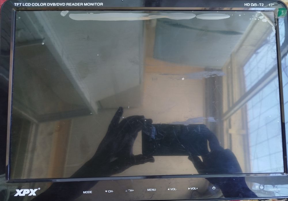 Srochna sotiladi XPX mini televizor