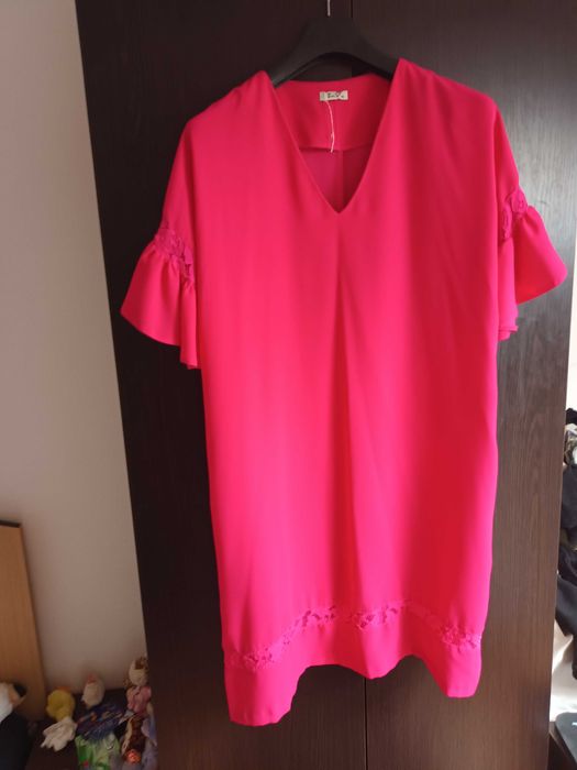 Rochie fucsia Brisé elegantă cu broderie ,