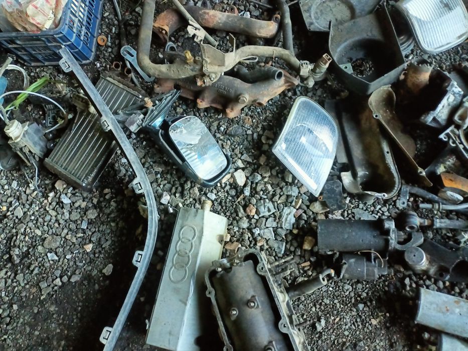 Запчасти на Ауди а6 100 с4