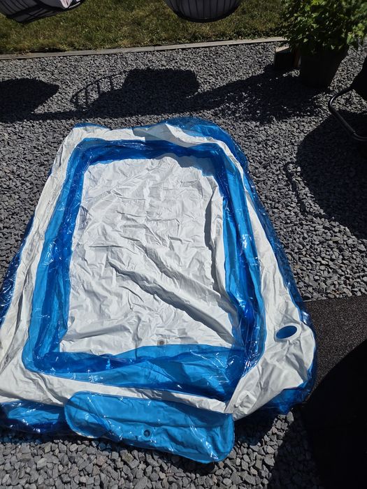 Piscina copii  Piscina gonflabila pentru intreaga familie
Dispozitiv