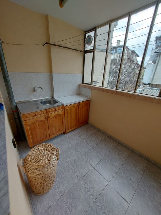 Тристаен апартамент в района на Чайка в град Стара Загора