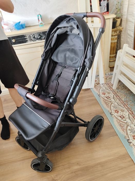 Коляска прогулочная фирменный