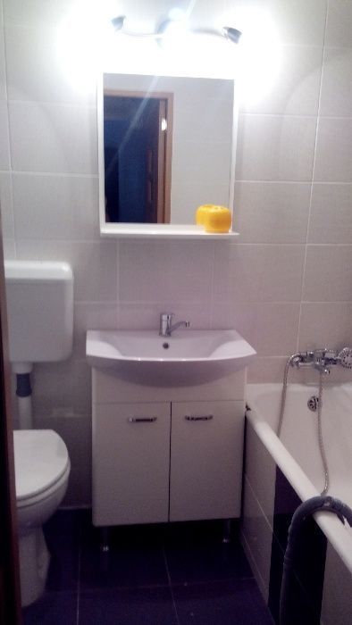 Camere de inchiriat pt studenti sau tineri angajati, in ap cu 3 camere