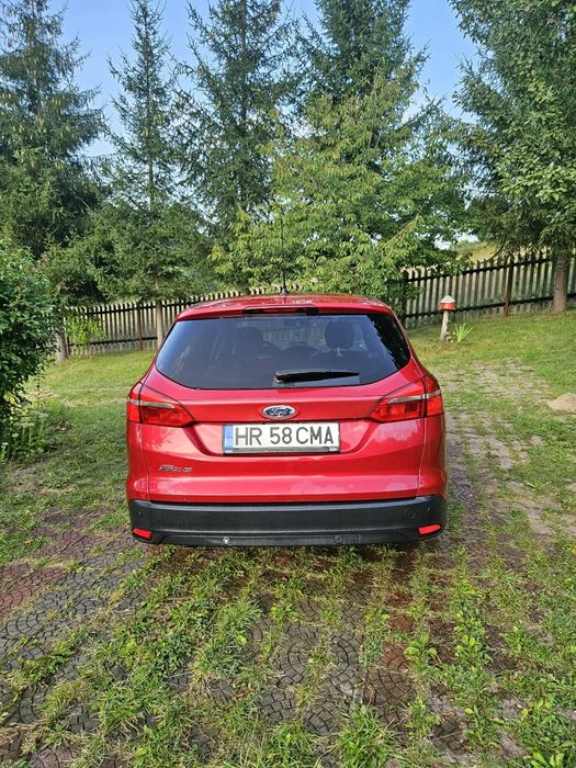Vand Ford Focus  Perfecta stare de functionare  1,5 l  diesel  4700 euro  Negociabil