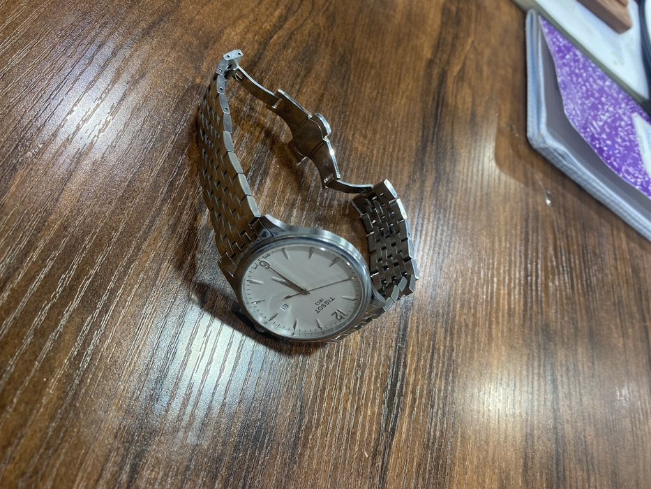 Tissot sredniy arginal dubaydan olganman 400$ga pul kkligi un sotepman