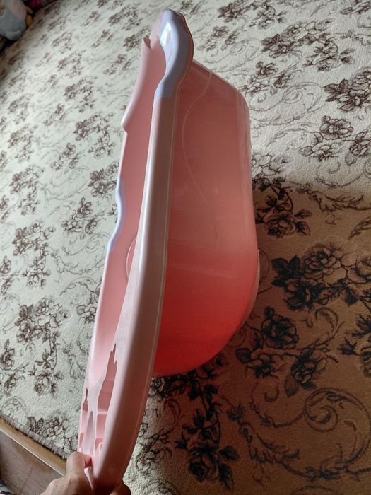 Продаю детский тазик 2000т