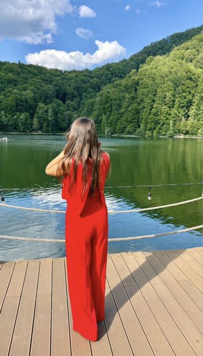 Salopetă elegantă roșie, cu buzunare și spate gol, Zara, mărimea S