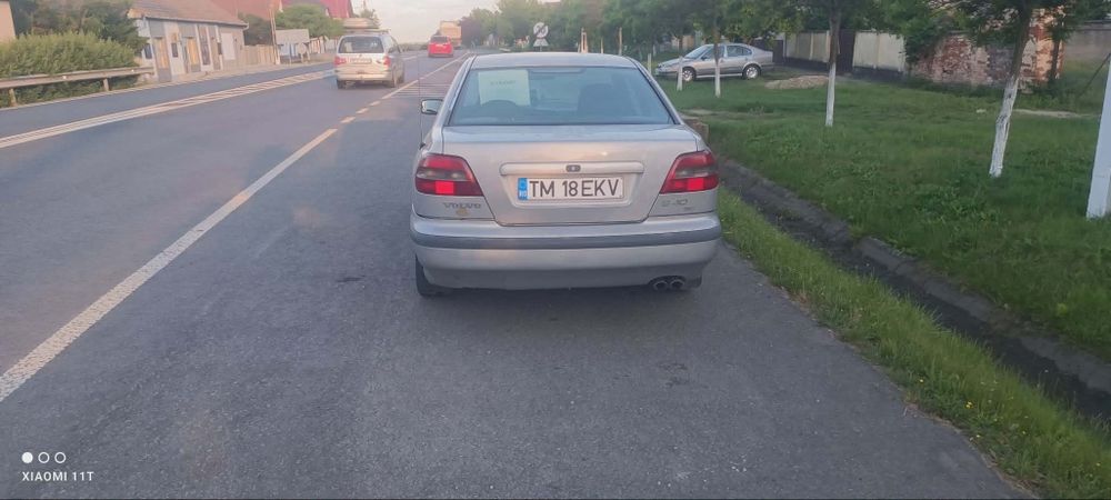 Vând volvo ân stare bunã .merge fãrã probleme