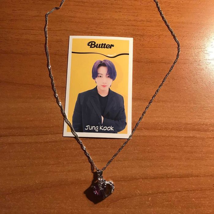 Фотокарты с Чон Чонгуком. Кулон в подарок