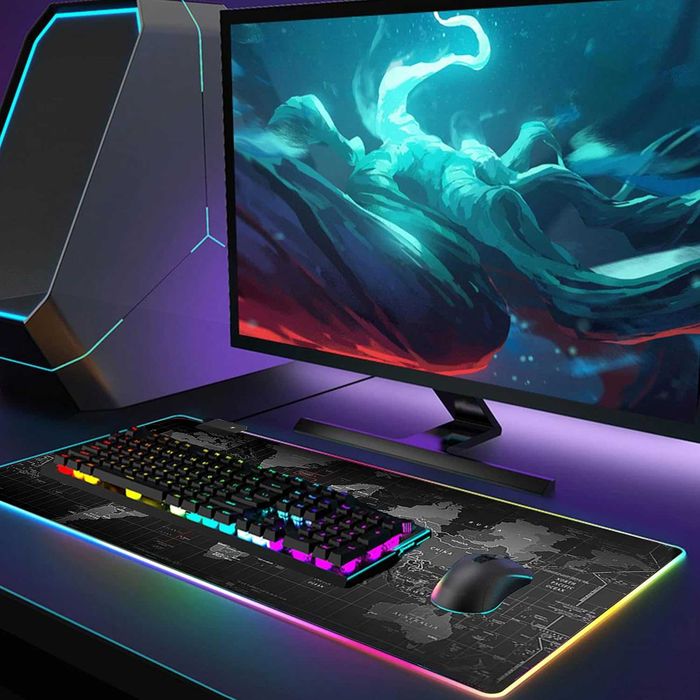 Mousepad gaming LED XXL 7 culori RGB 4 moduri de iluminare USB 90x40cm