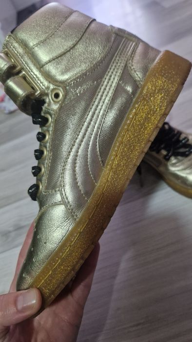 Ghete puma superbe aurii