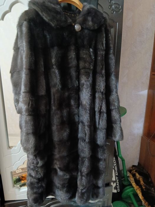 Продам норковую шубу.