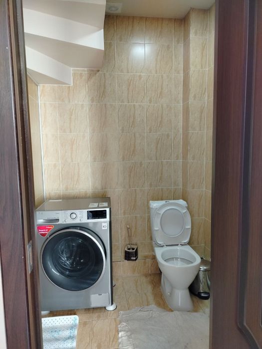 Госпиталный Миробод ул.Мироншох 3соток 5 ком 2х этажний дом