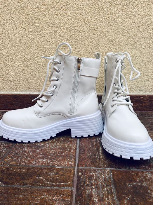 Bocanci femei mărimea 40