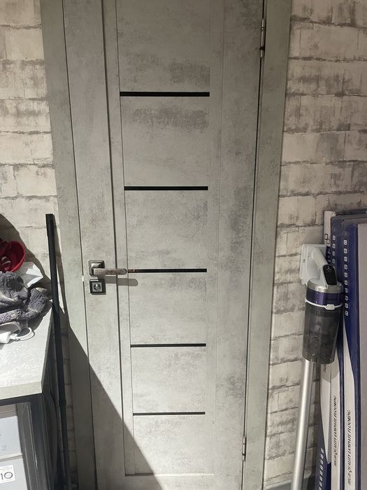 Продаю 2 межкомнатные двери