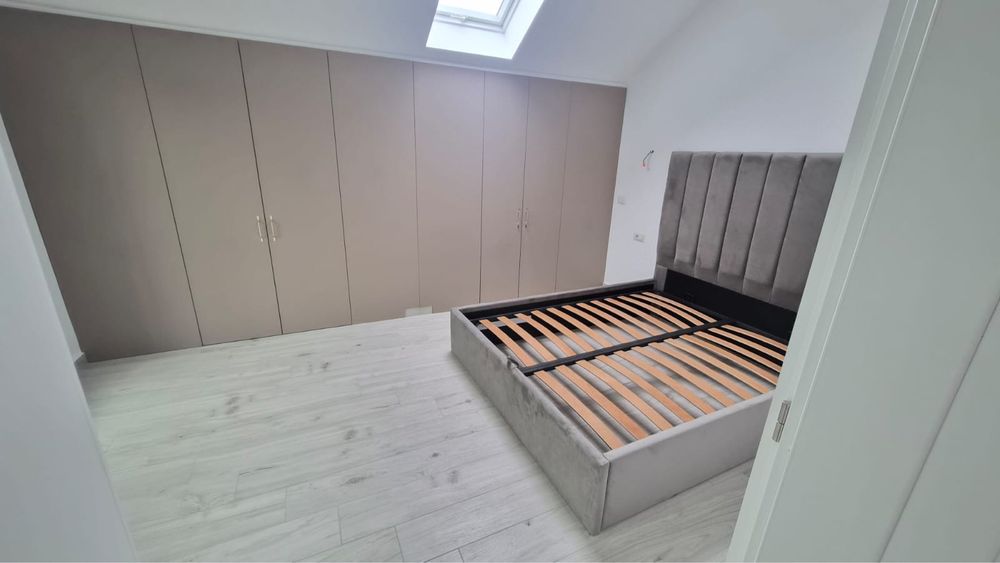 Vand apartament 3 camere zona Zamca