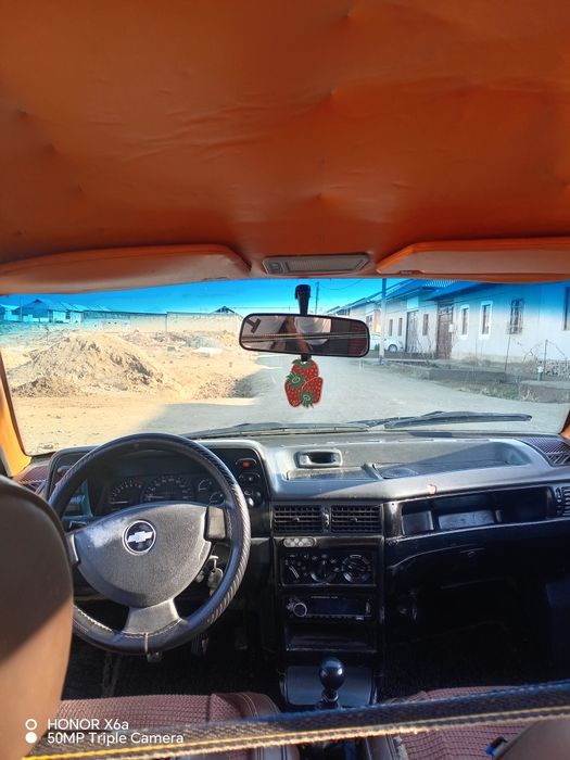 Nexiya 1 sotiladi yili 1996 sons metan gaz