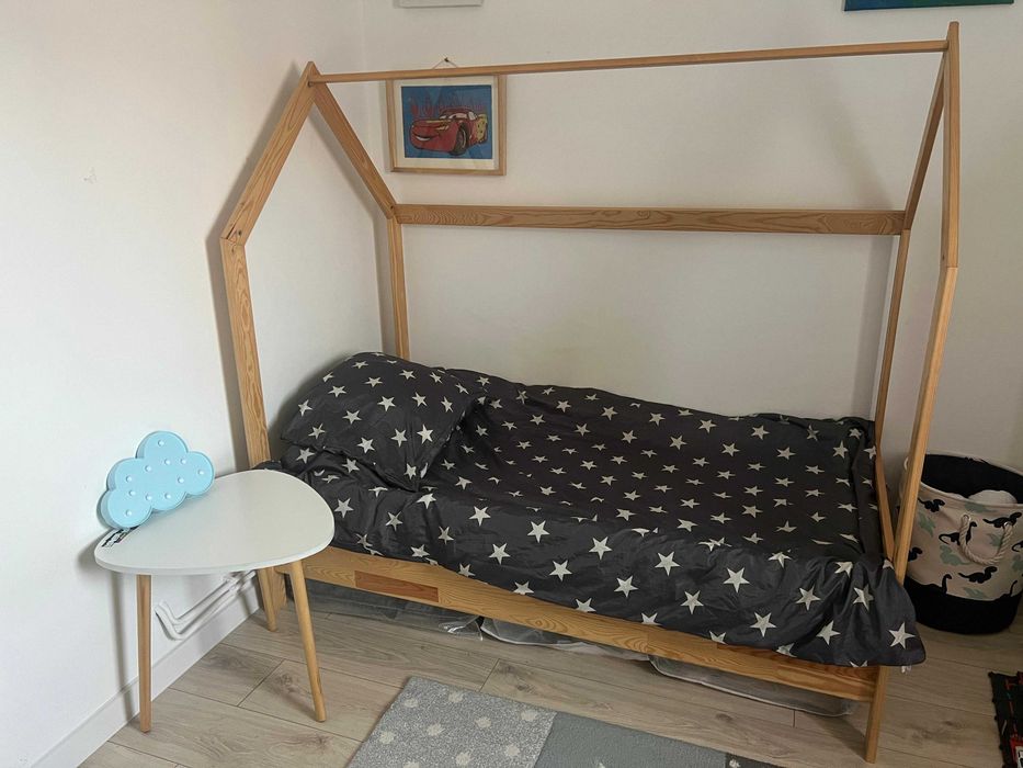 Pat de copii de tip casuta Montessori
