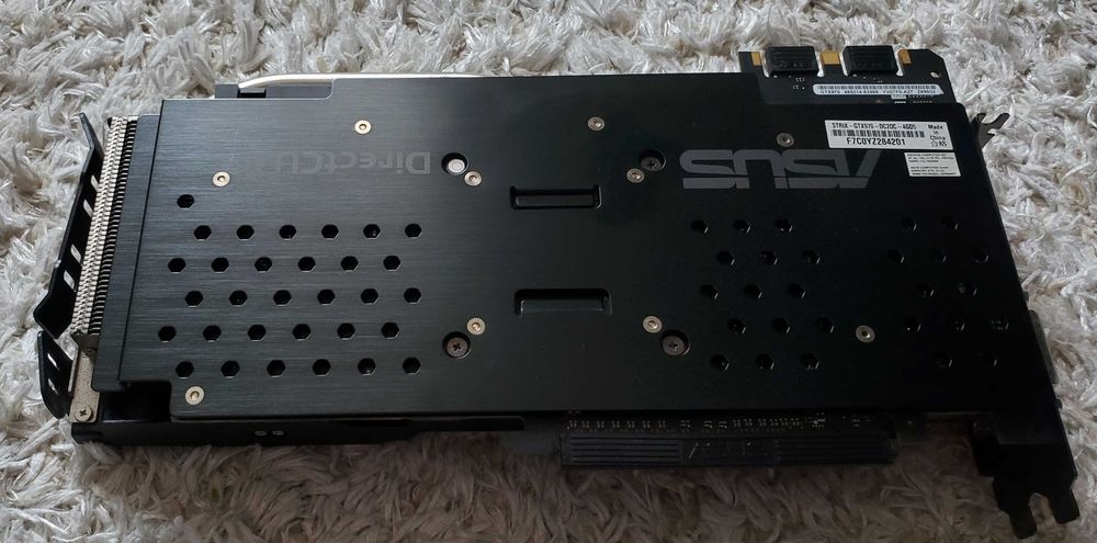 Placa video Asus Strix Nvidia GTX 970 DirectCU II OC Edition.