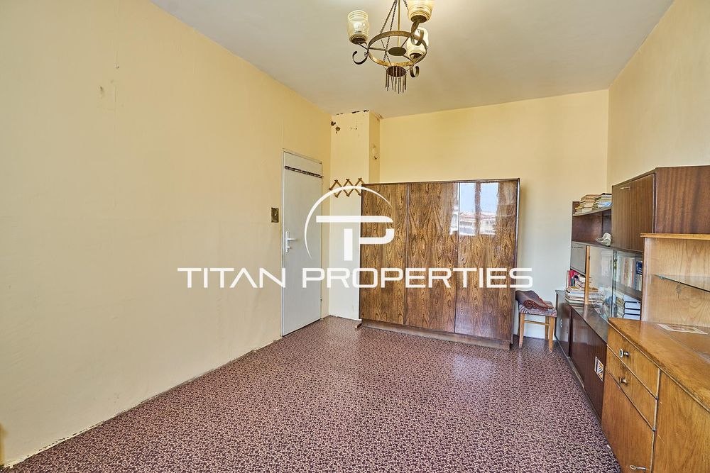 Продава се Тристаен апартамент в Пловдив, Център - 80 кв.м за 828 €/кв.м - Снимка #5