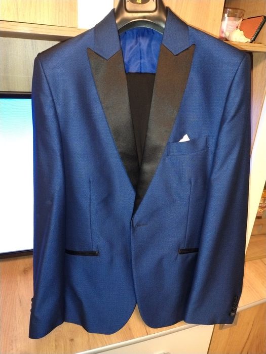 Costum mire in stare foarte buna