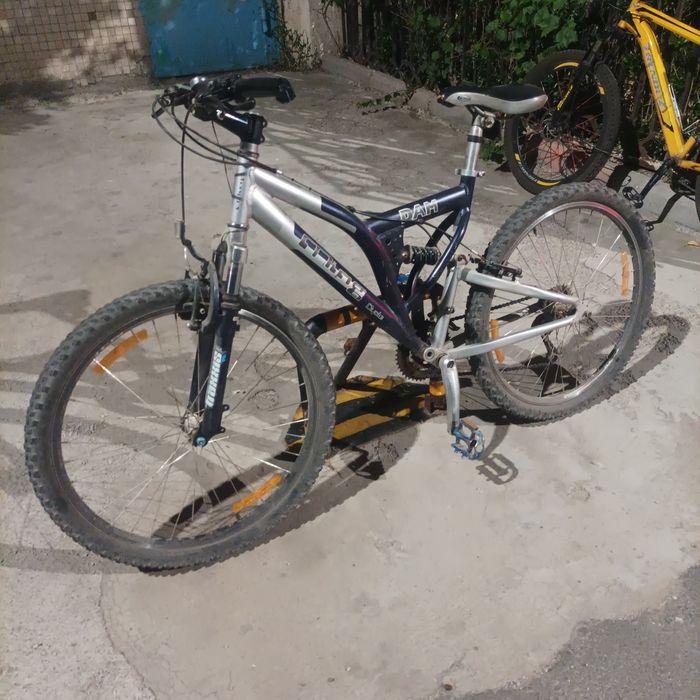 Велосипед привезли из Германии двух подвесный