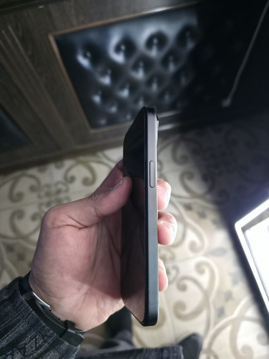 Продаю свой  Iphone 15