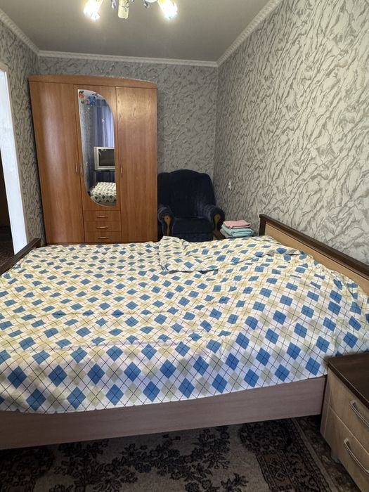 Сдам по суточно  район Достыка