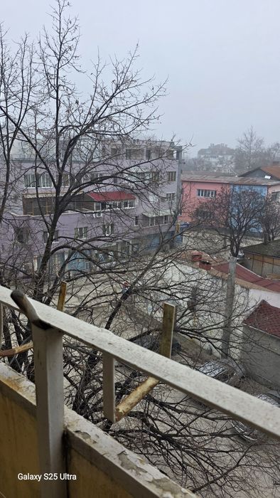 Тристаен тухлен апартамент