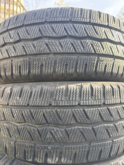 215.60.17 C 2 броя зимни гуми Ханкок дот 2524